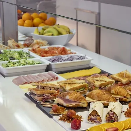 מלון Rosamar Maritim 4* 4*